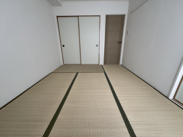 サニーコートBの和室|※別部屋同間取りのお写真となります。参考にご覧くださいませ。