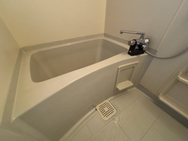 サニーコートBの浴室|※別部屋同間取りのお写真となります。参考にご覧くださいませ。