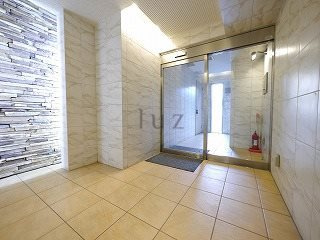 サンシエスタ鶴ヶ峰のロビー|高級感漂うエントランス！