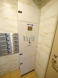 サンシエスタ鶴ヶ峰のその他共用部分|帰宅が遅くても安心の宅配BOX完備！