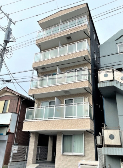 横浜市鶴見区市場富士見町のアパート
