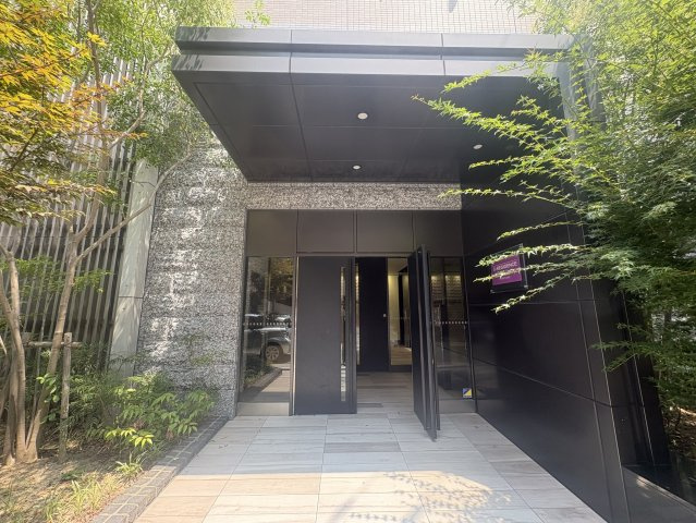 S-RESIDENCE江坂Alegriaのエントランス