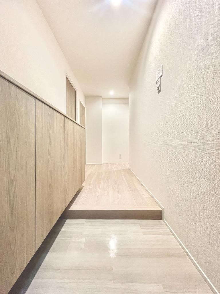 コスモハイツ新大阪２番館の玄関