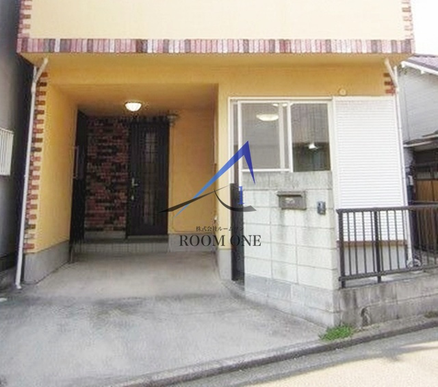 市場西中町貸家のエントランス|エントランスです。
