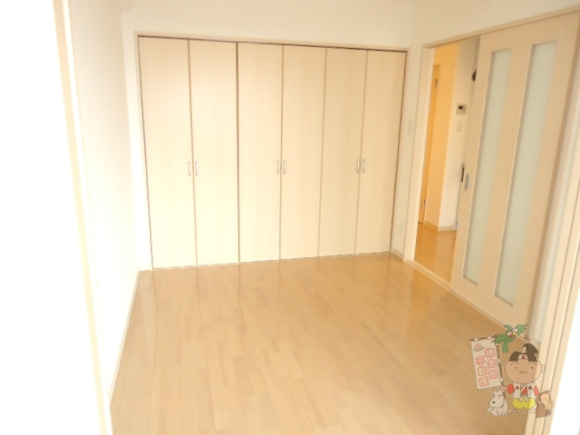 ハアラン表町の洋室