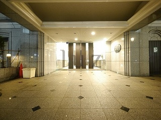 グリフィン横浜山下公園弐番館のエントランス