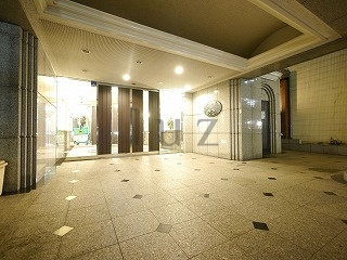 グリフィン横浜山下公園弐番館のエントランス