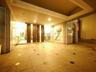 グリフィン横浜山下公園弐番館のエントランス