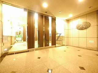 グリフィン横浜山下公園弐番館のエントランス