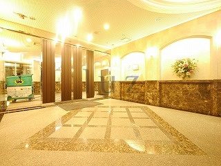 グリフィン横浜山下公園弐番館のエントランス