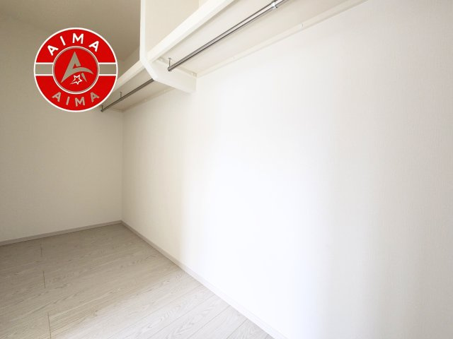 鳥栖市神辺町第1-1棟（1号棟）の内観：施工例|洋服や大きな荷物が多い方や人数の多いご家族などは、一般的なクローゼットよりもウォークインクローゼットのほうが使い勝手が良いです。
