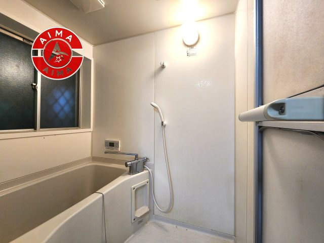 福岡県福岡市西区姪の浜２丁目 14-30 (地番: 3735番2,3735番3)の浴室|1日の疲れを癒してくれる広々バスルーム。