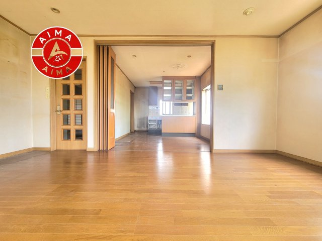 福岡市西区生松台2丁目の居間・リビング|多くの時間を過すことになるリビングだからこそ、いつも穏やかな空間・解放感が味わえ毎日が充実します。