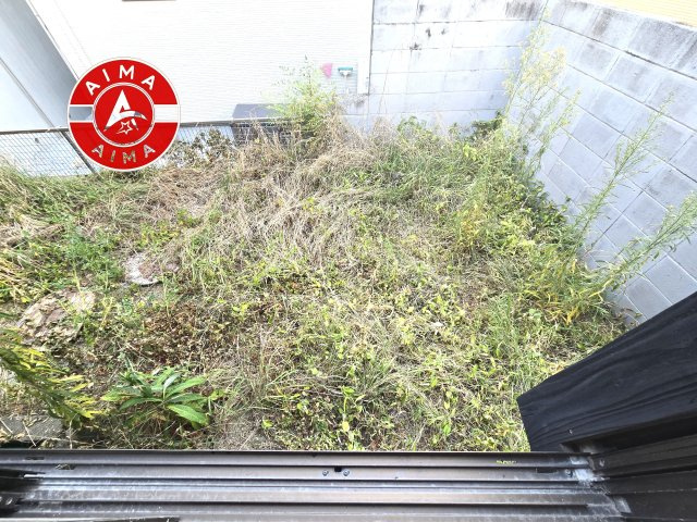 福岡市南区平和１丁目のバルコニー|風をしっかりと感じられるバルコニーでは、毎日が洗濯日和です。広々としているので洗濯も楽しくなるでしょうし、気分転換にバルコニーからの眺めを楽しむのもいいでしょう。