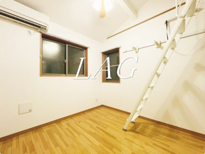 【居間・リビング】 | エアプレイス元住吉 | 洋室のお部屋です。