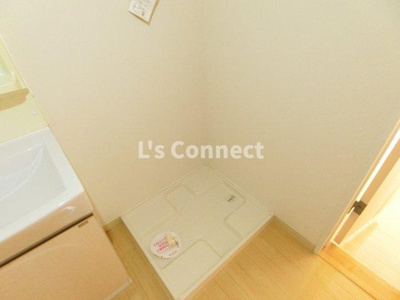 【設備】 | サウザンドリーフⅢ | 室内洗濯機置き場には排水パン付き。