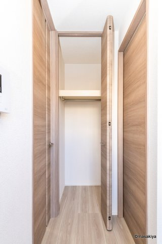 グランディール宮田の玄関