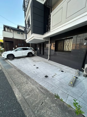 グレイスレジデンス八事の駐車場