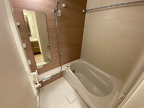 中央区日本橋本町４丁目の賃貸マンションの浴室
