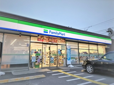 ファミリーマート 川口柳崎店まで550ｍ