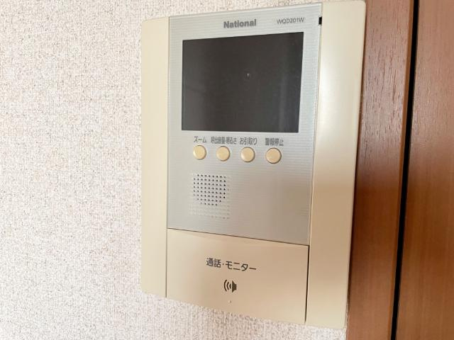 ロイヤルヒルズ宮崎台の内装|カメラ付インターホン