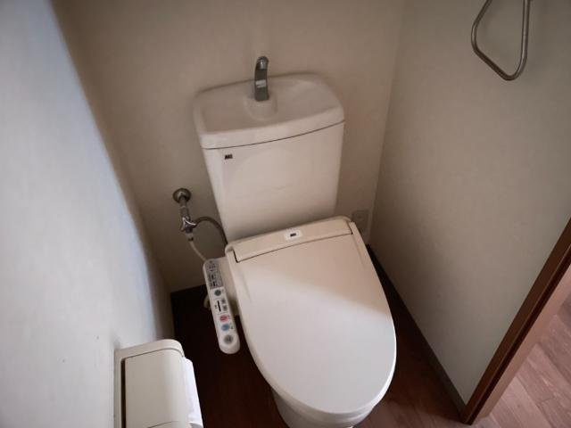 ロイヤルヒルズ宮崎台のトイレ|シャワー付トイレ