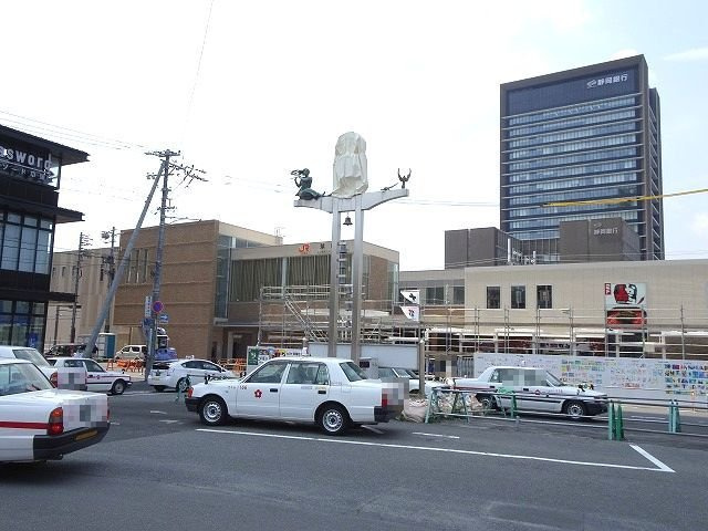 サン　スクエアの周辺|ＪＲ草薙駅まで600m