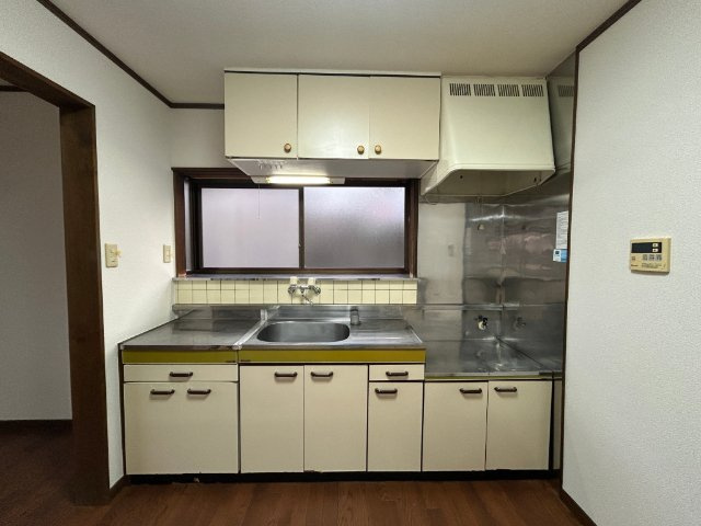 鹿子前住宅のキッチン