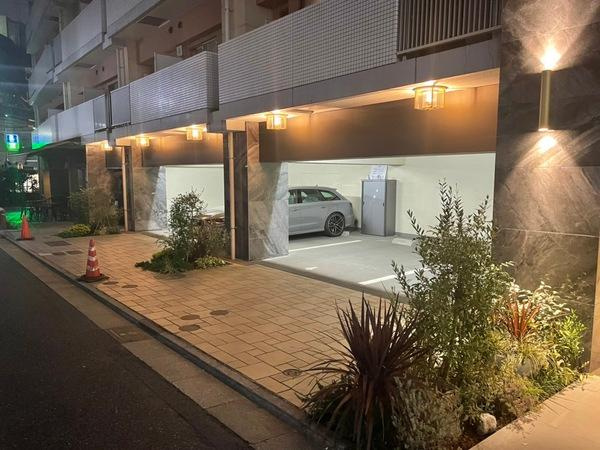 【駐車場】