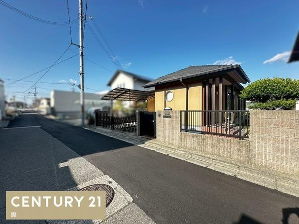 和歌山市和田　中古戸建の前面道路含む現地写真