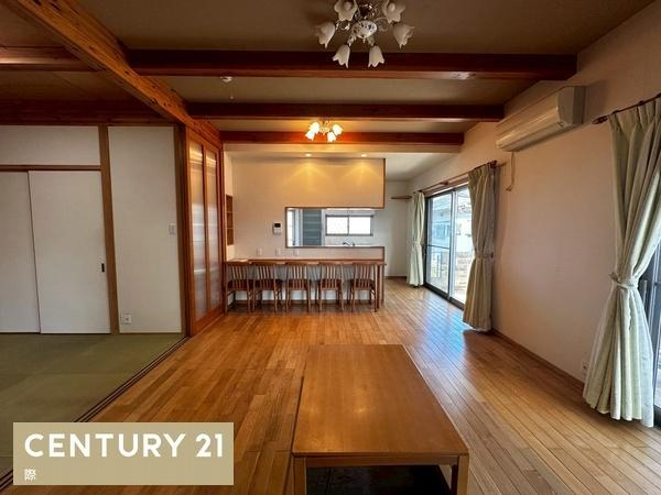 和歌山市和田　中古戸建の居間・リビング