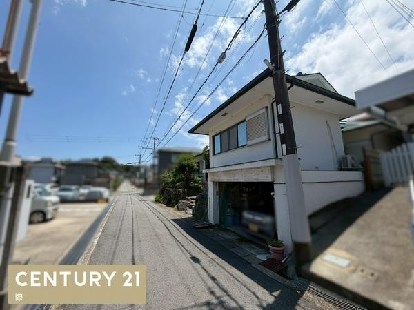 海南市小野田　土地の前面道路含む現地写真