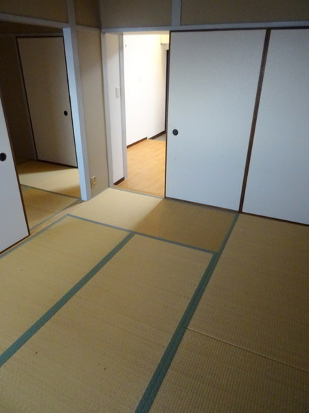 クラモトマンションの和室|★仕切れる和室部分★