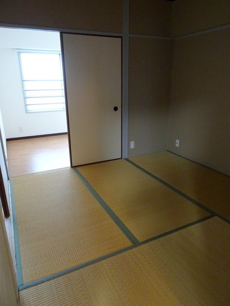 クラモトマンションの和室|★落ち着く和室★