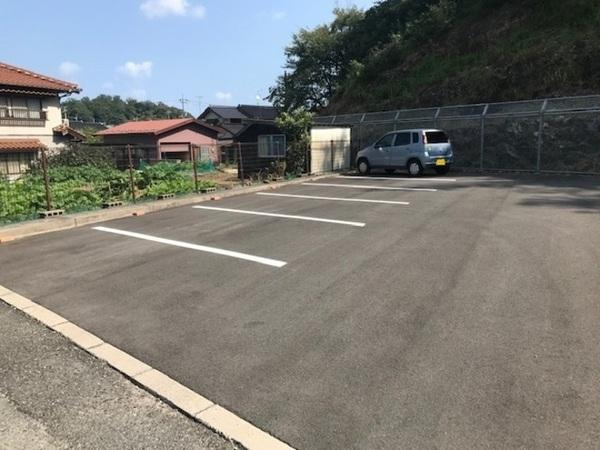 【駐車場】