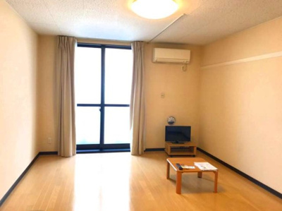 【寝室】 | レオネクスト東郷通Ⅰ | 1Ｆフローリング、2Ｆ以上は絨毯になります。一部家電無し部屋あり。