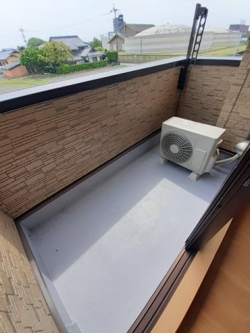 エントランス　弐番館のバルコニー