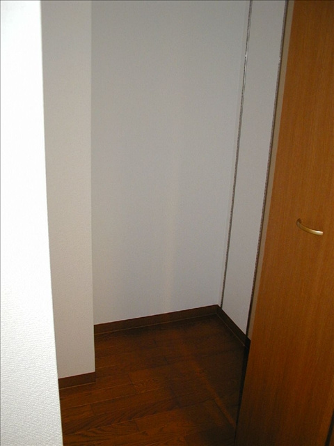 フローラ小坂の収納