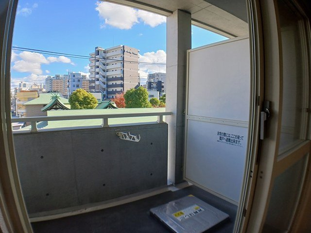 天神　戎　長柄のバルコニー