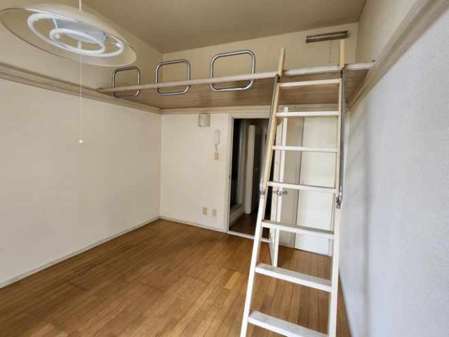 レオパレス岡崎第３の居間・リビング|実際のお部屋と異なる場合がございます。