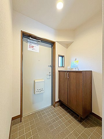 グランドメゾン徳重の玄関