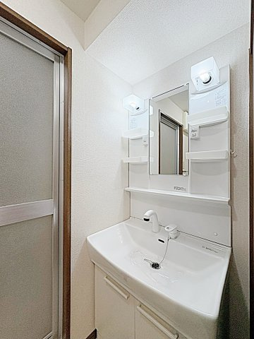 グランドメゾン徳重の独立洗面台