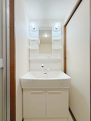 グランドメゾン徳重の独立洗面台