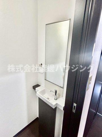 角田2丁目店舗付き一戸建の洗面所