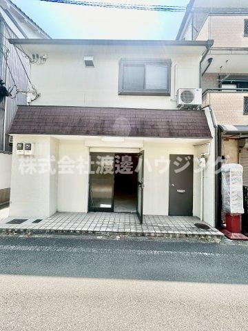 角田2丁目店舗付き一戸建のエントランス