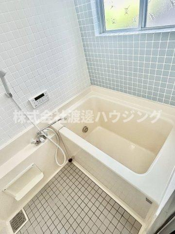 角田2丁目店舗付き一戸建の浴室