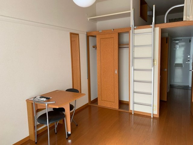 レオパレス市沢Ⅱの居間・リビング|1階のお部屋の写真です。