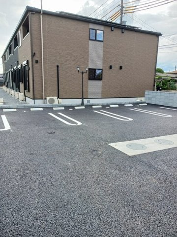 シェルクレールの駐車場