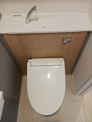 ココ　ラ　フェリーチェＢのトイレ