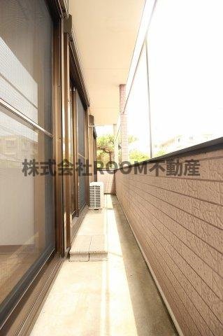 立元住宅のバルコニー|落ち着いた時間を過ごせるバルコニーです